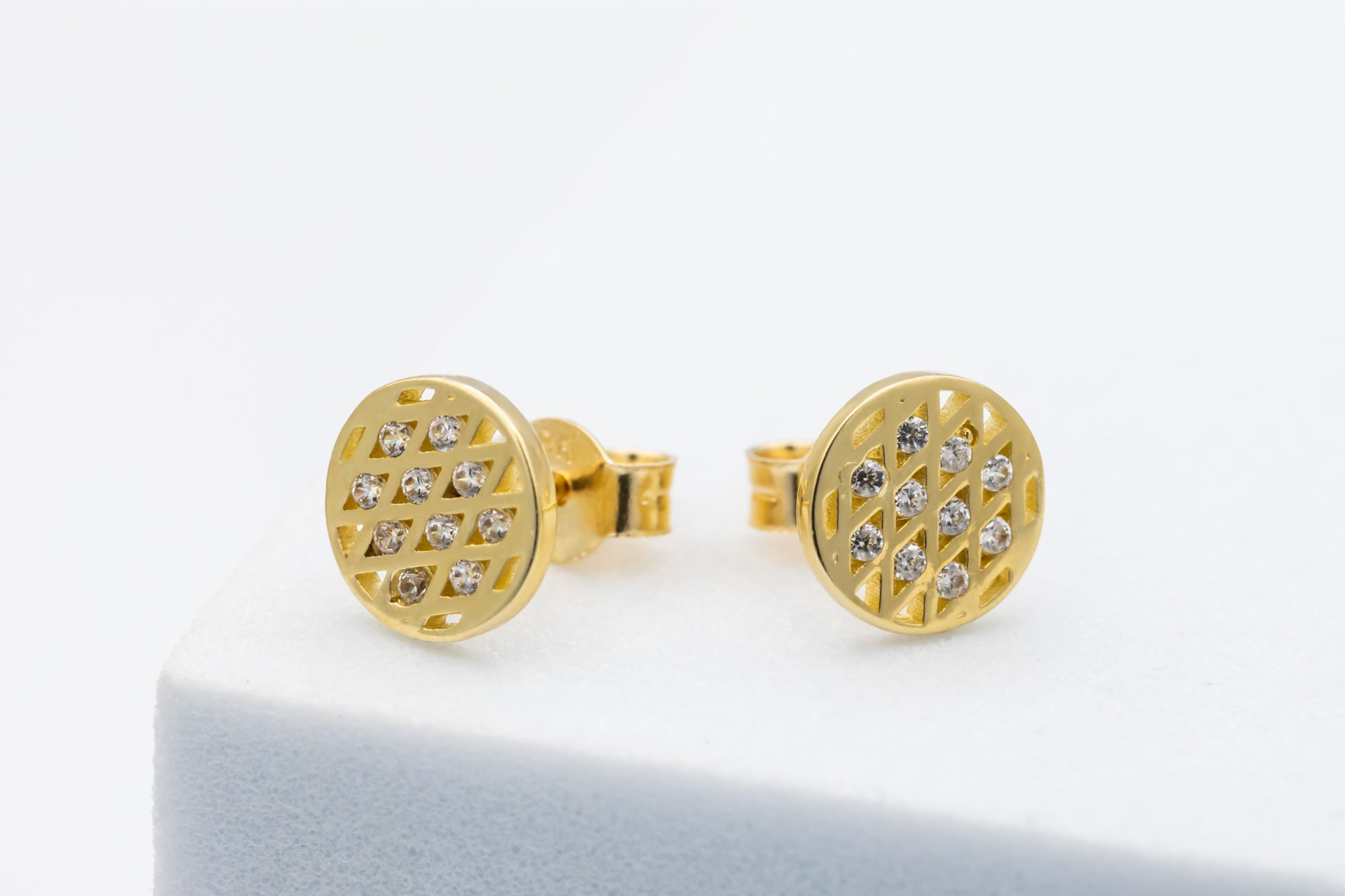 9ct Yellow Gold Cubic Zirconia Flat Mesh Round Stud Earrings 7.83mm 1.3g