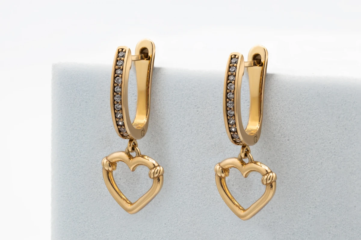 9ct Yellow Gold Cubic Zirconia Heart Earrings 2.6g