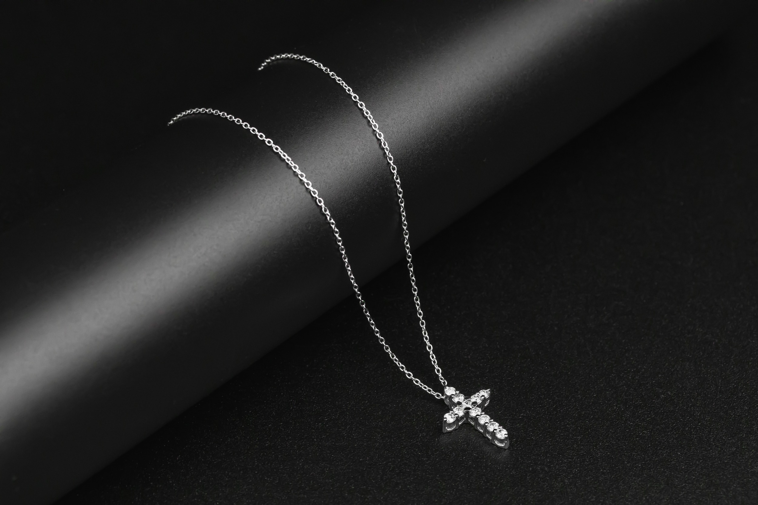 18ct White Gold Natural Diamond Cross & Anchor Link Chain 0.30ct G VS 18" 3.4g