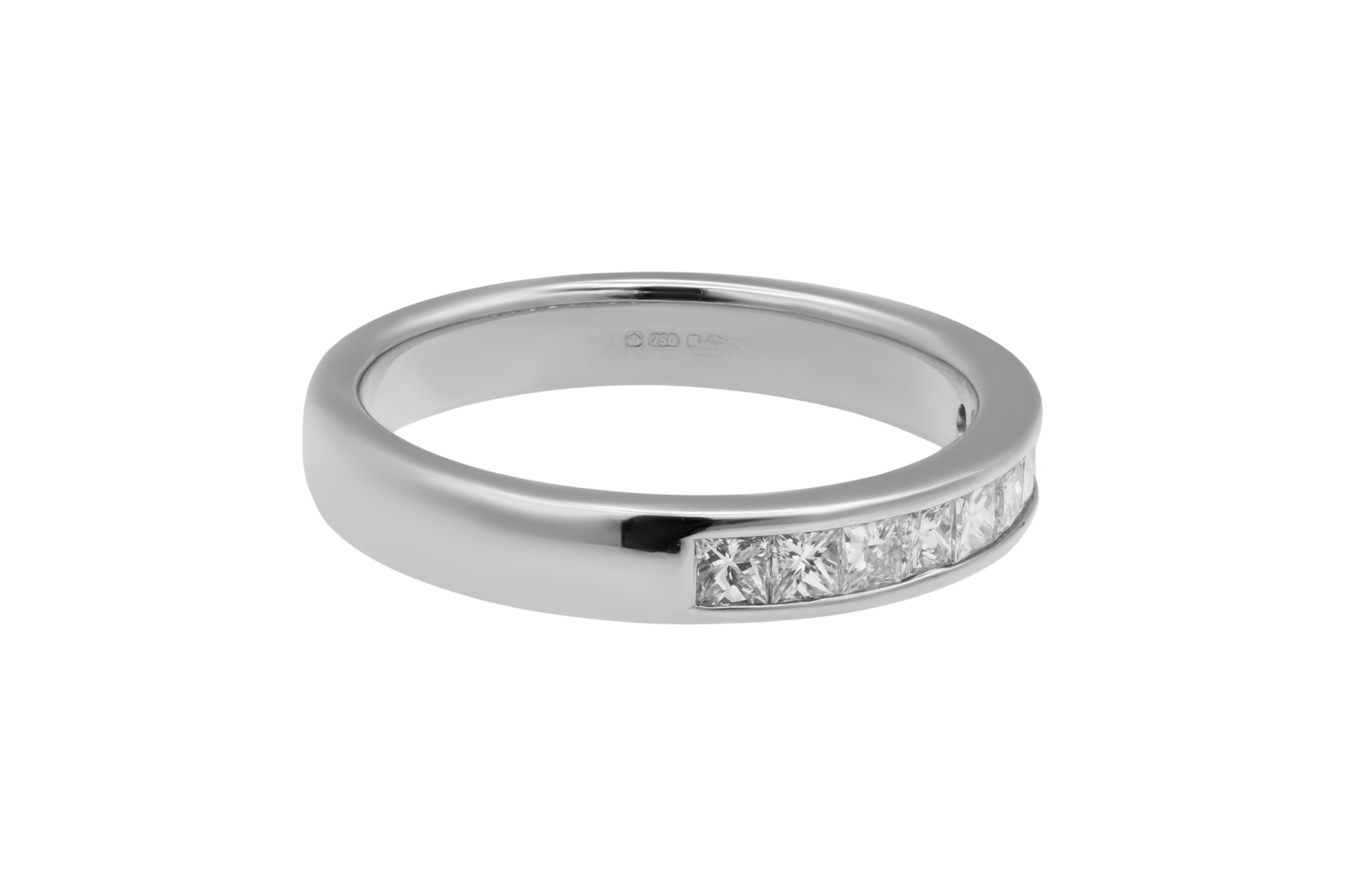 18ct White Gold Wedding Style Band With Princess Cut Diamonds 0.90ct