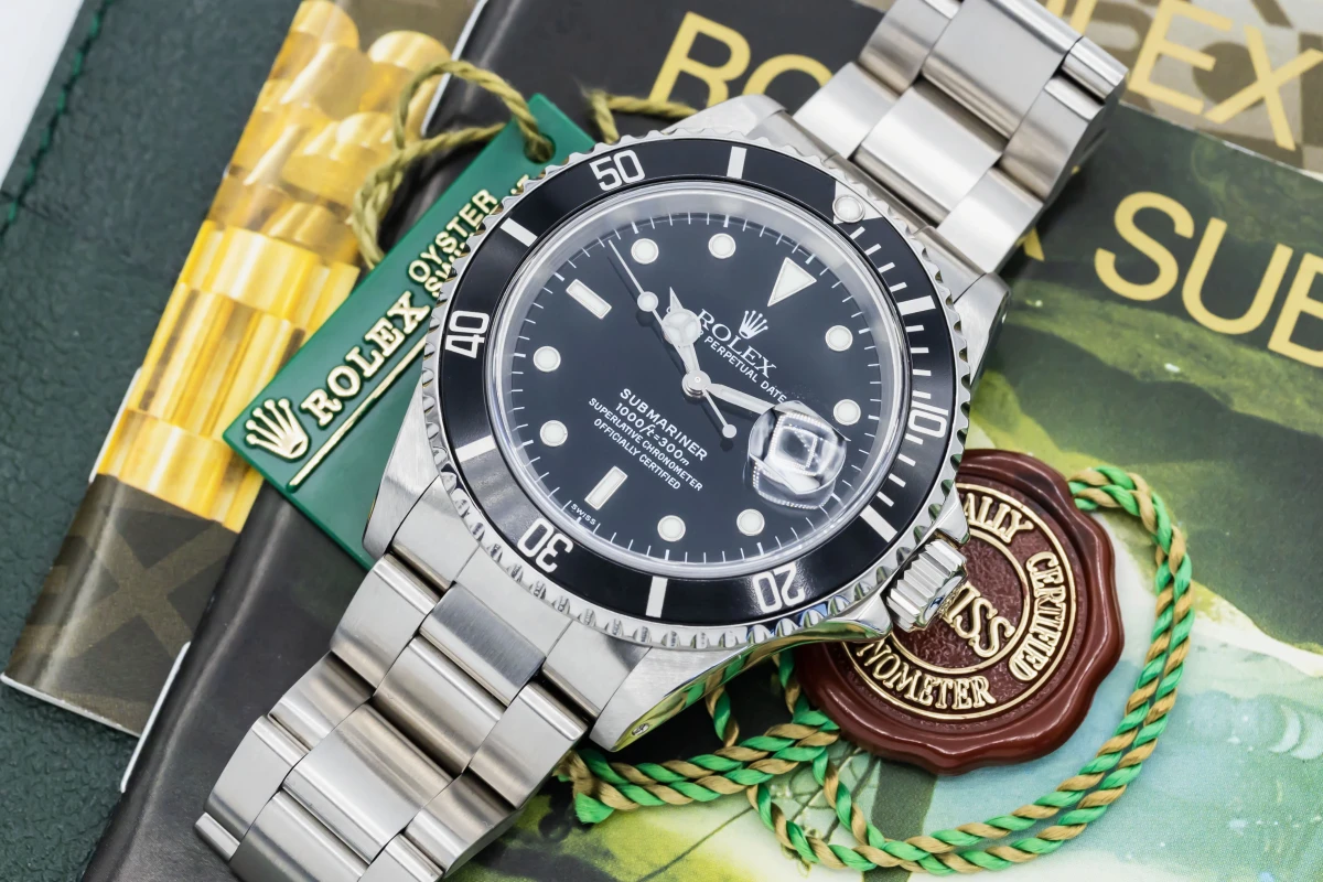 Rolex Submariner 40mm Date Stainless Steel Oyster 16610 