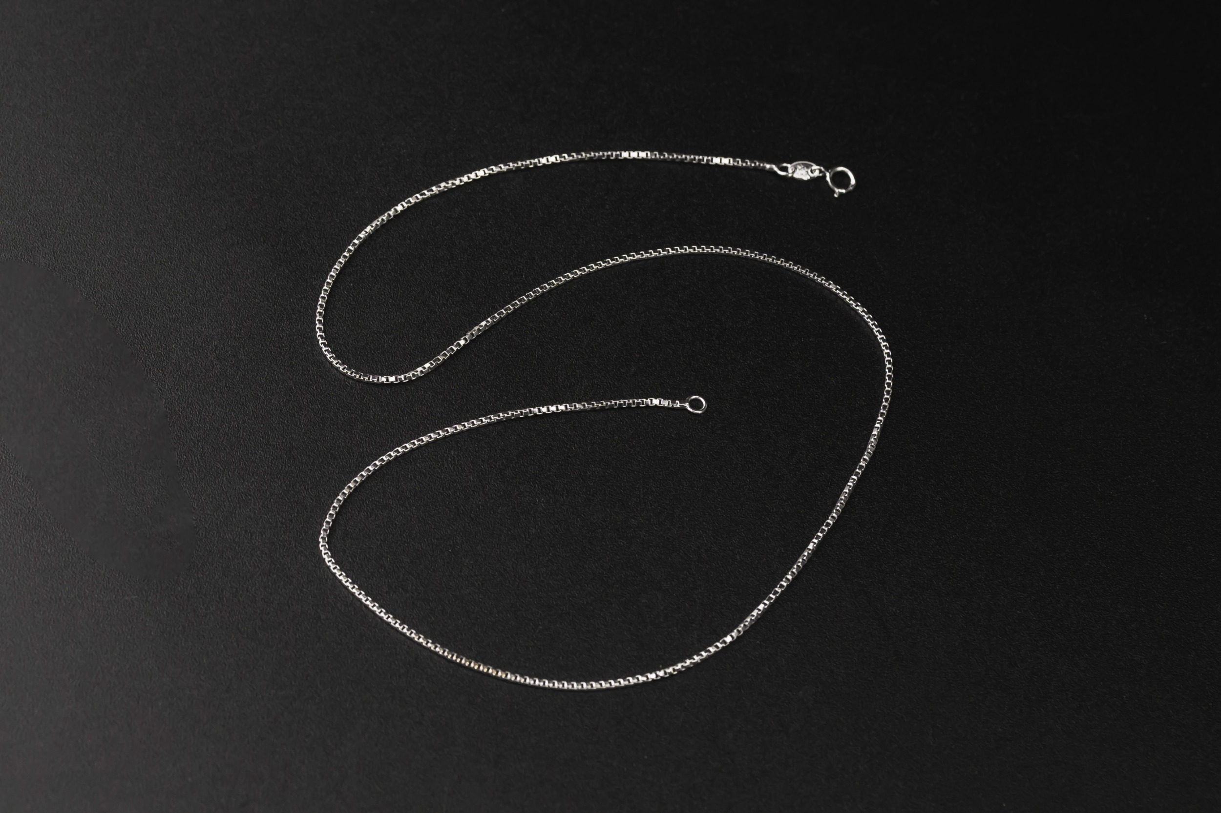 18ct White Gold Box Link Chain 4.6g 16"