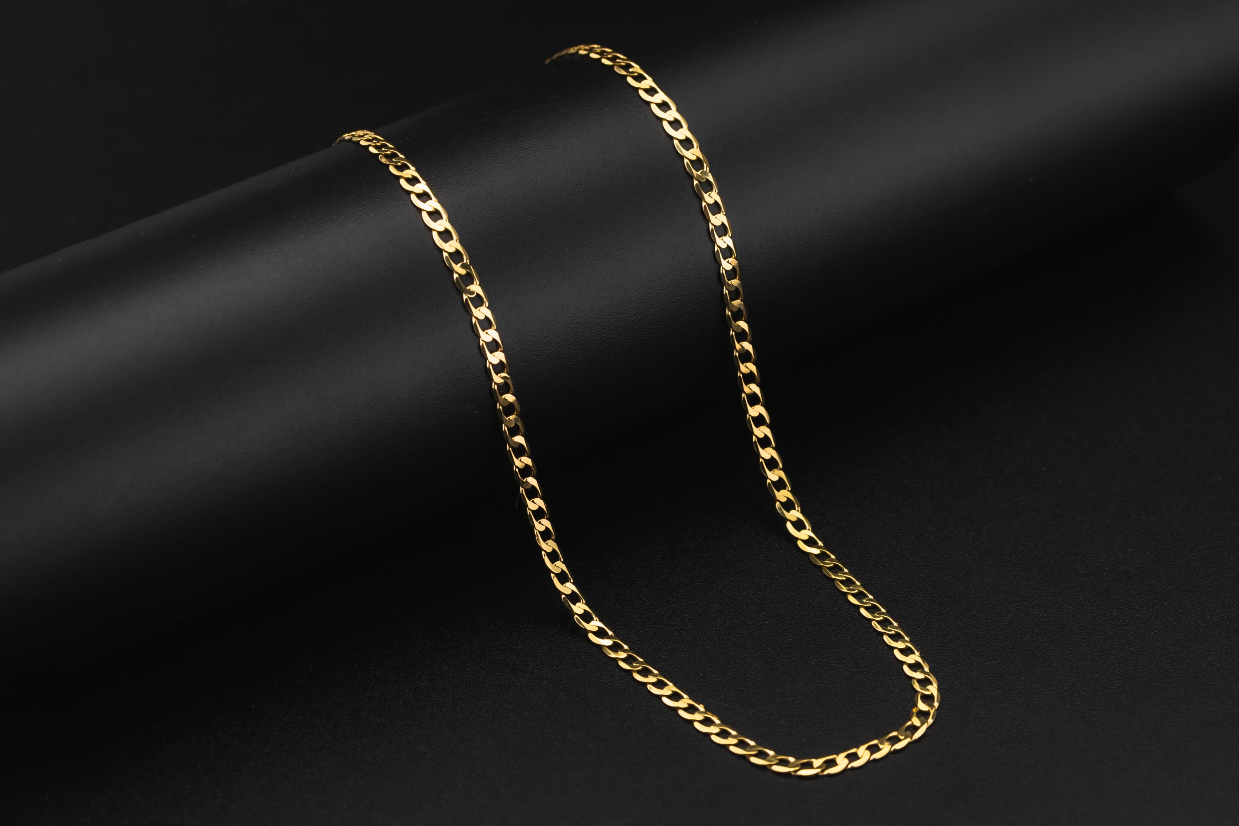 9ct Yellow Gold Flat Curb Chain 18" 3.3mm 5.5g