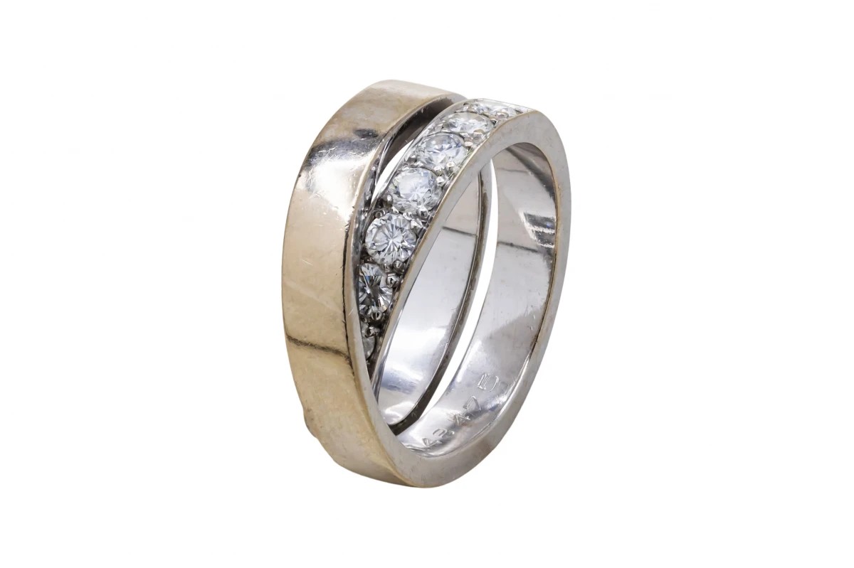 Cartier ring on finance new arrivals