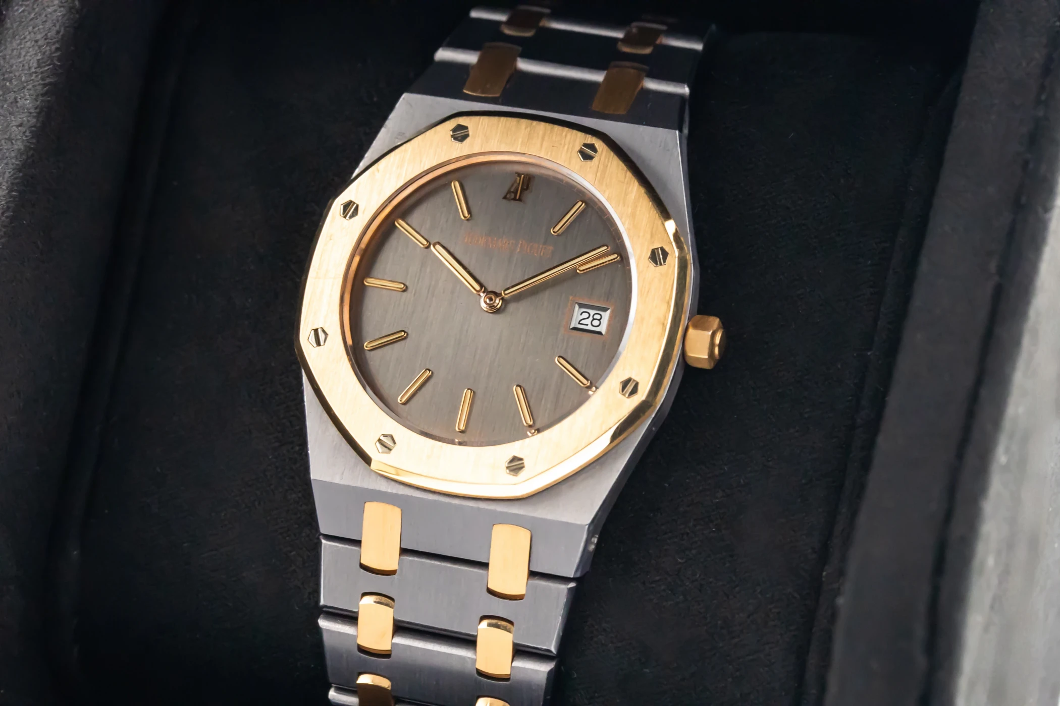 Audemars Piguet Royal Oak 33mm Tantilum & 18ct Rose Gold 51675TR Circa 1991