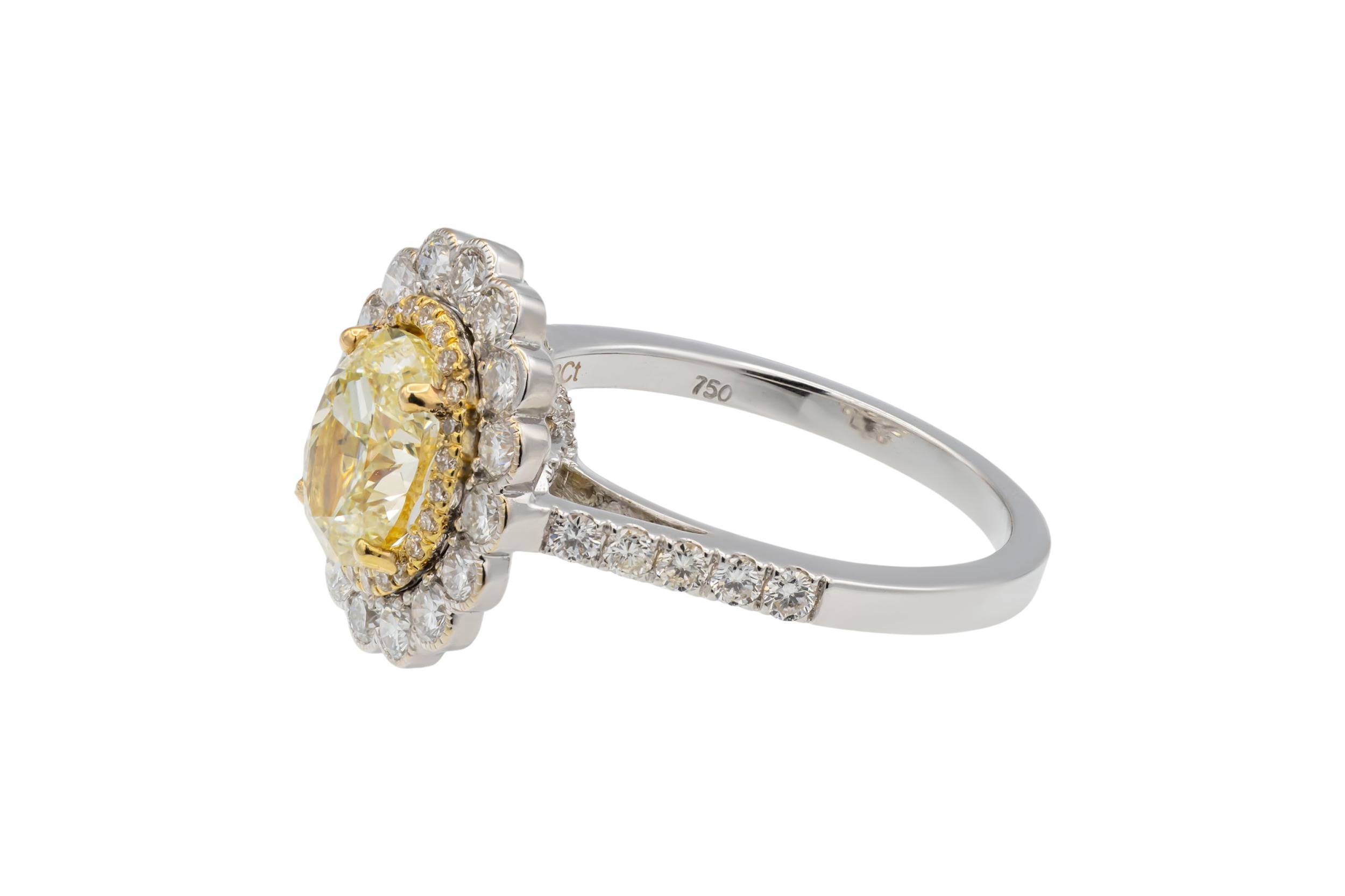 18ct White gold Fancy Light Oval Yellow Diamond Ring 2.78ct IGI Certified