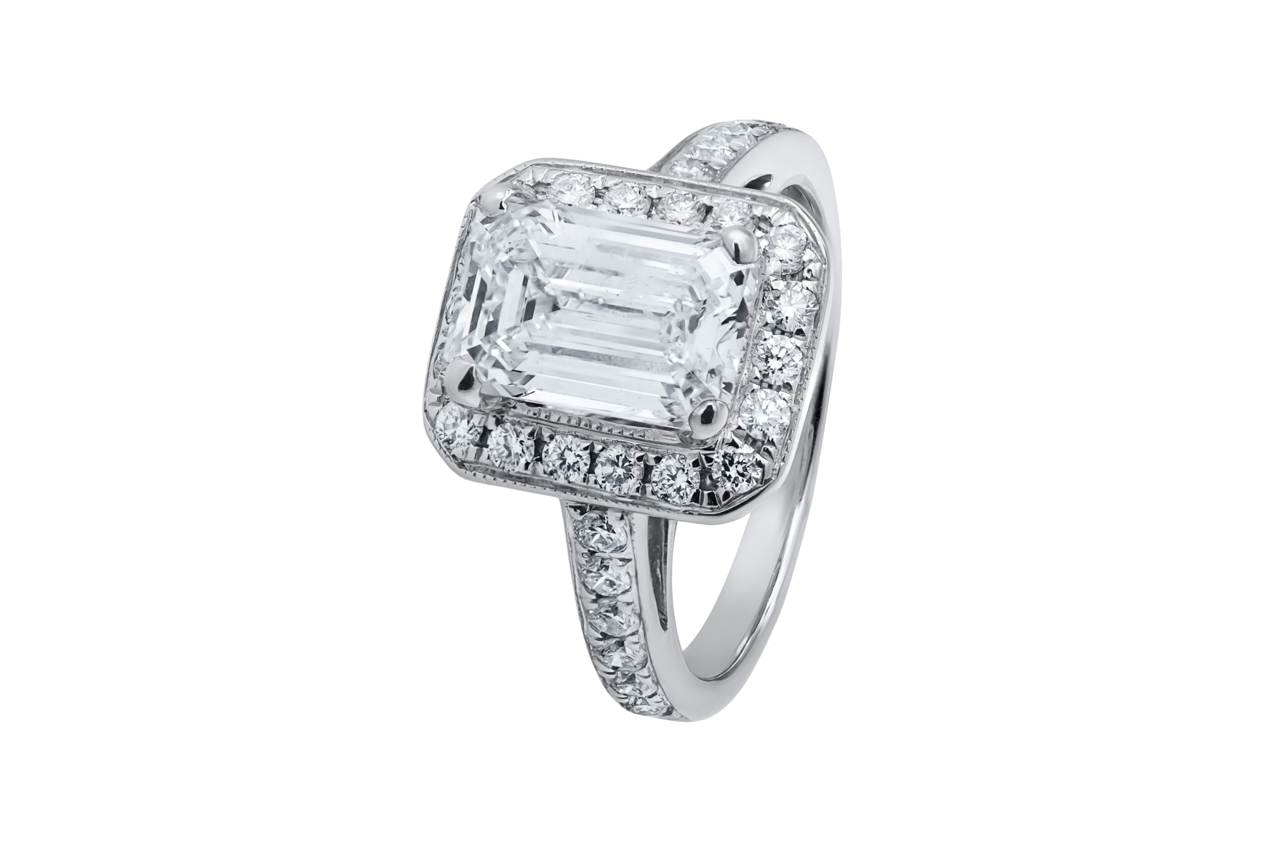 18ct White Gold IGI Certified Natural Emerald Cut Diamond Ring 2.27ct G Size I 5.1g