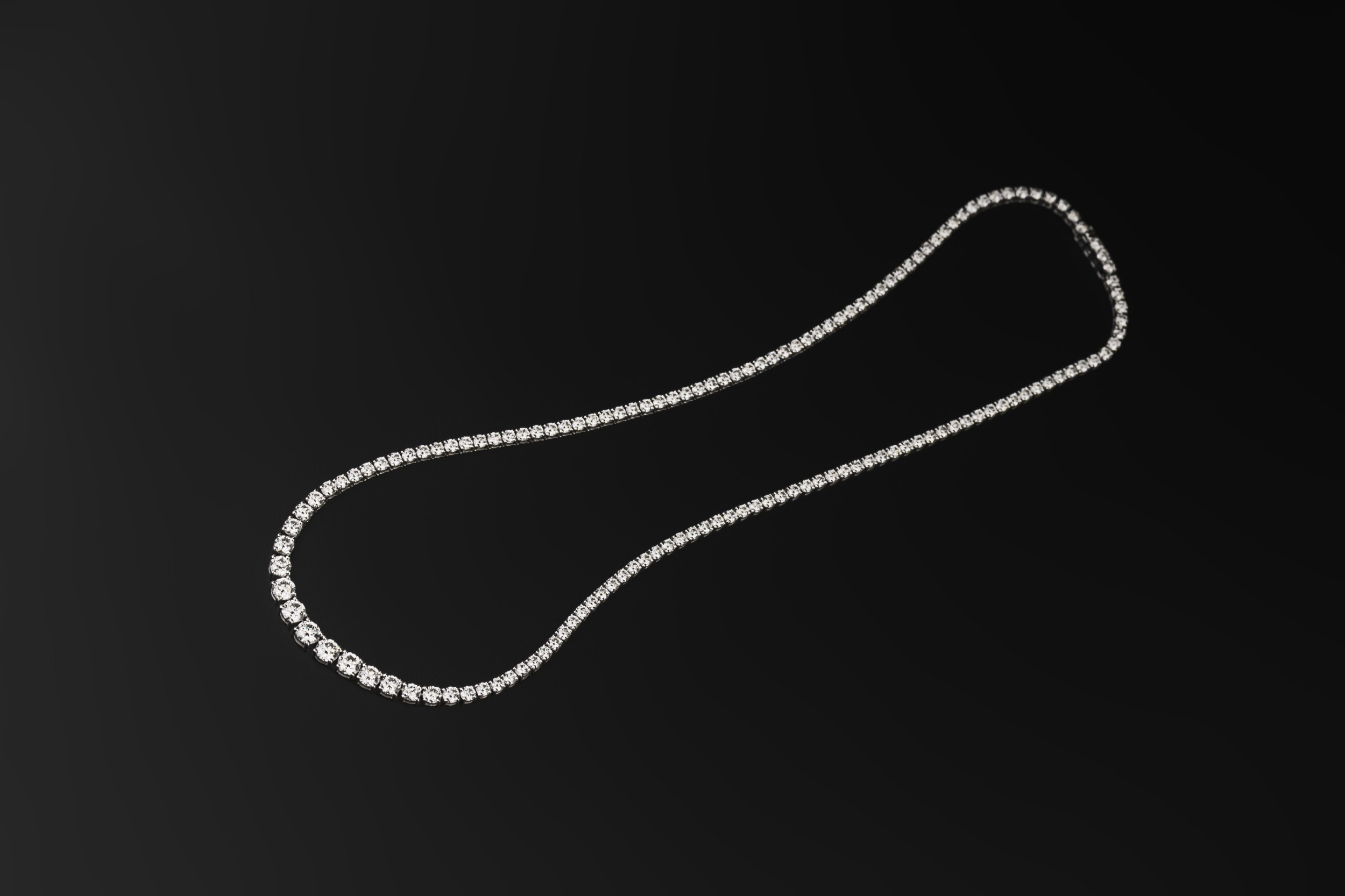 18ct White Gold Graduated Diamond Tennis Necklace 14.25ct