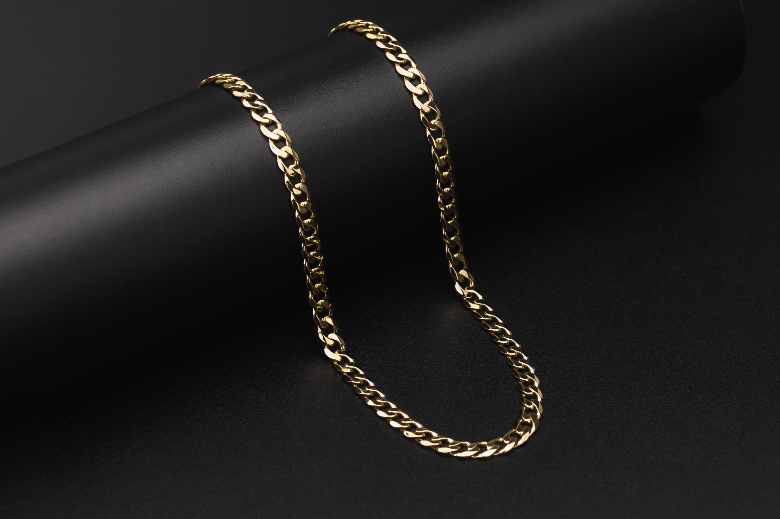 9ct Yellow Gold Flat Curb Chain 22" 5.3mm 22.9g