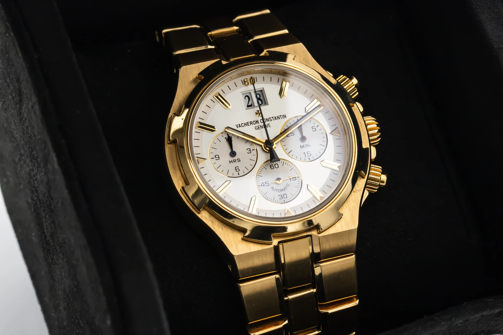 Vacheron Constantin Overseas Chronograph 40mm 18ct Yellow Gold 49140 Circa 2000s