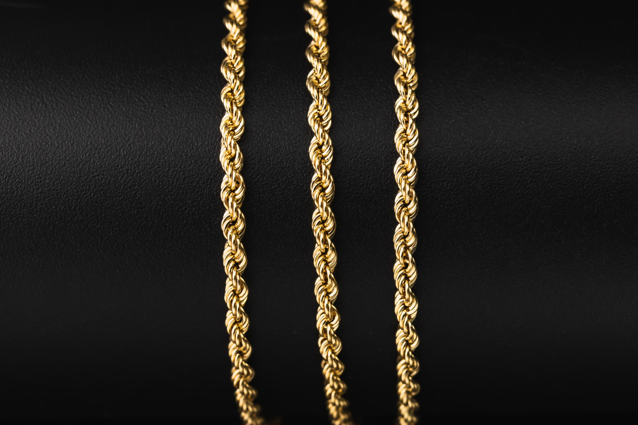 18ct Yellow Gold Rope Chain 18" 4g
