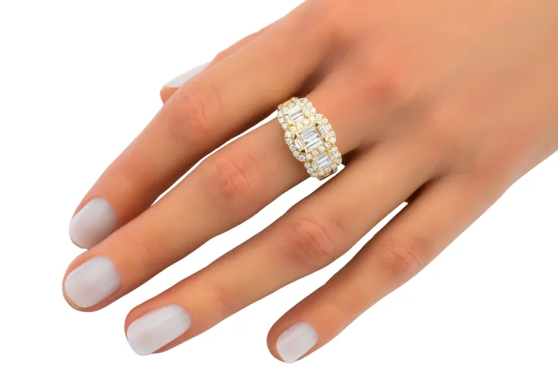 18ct Yellow Gold Baguette & Round Brilliant Diamond Trilogy Ring 1.40ct