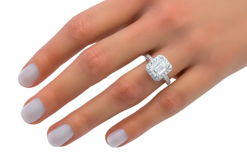 18ct White Gold IGI Certified Natural Emerald Cut Diamond Ring 2.27ct G Size I 5.1g