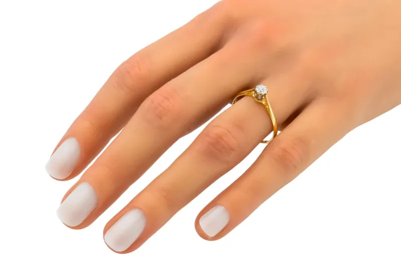 18ct Yellow Gold Diamond Engagement Ring 1.74g