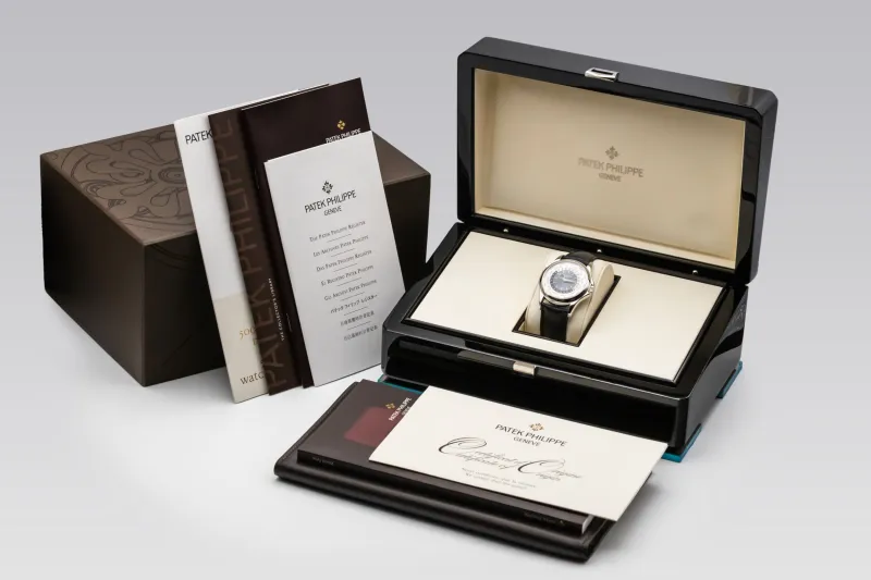 Patek Philippe World Time Navy Leather 39mm 5130P-001 2008 UNWORN