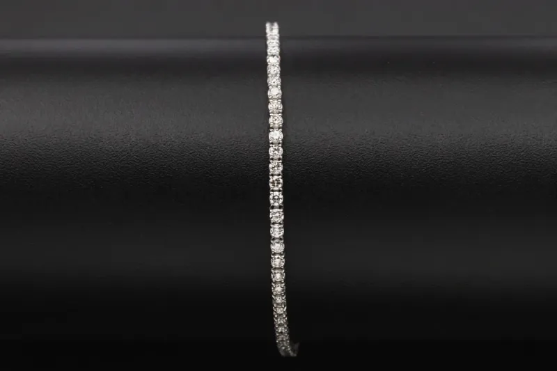 18ct White Gold Round Diamond Tennis Bracelet 2.54ct