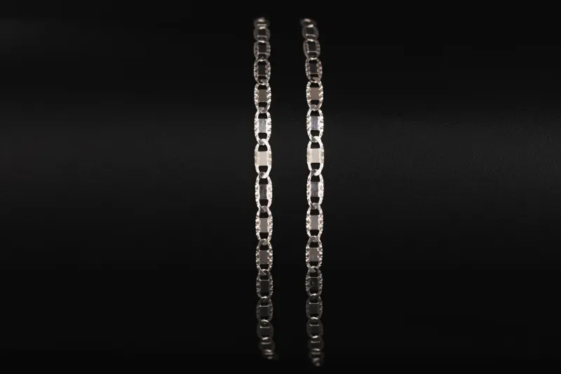 18ct White Gold Flat Mariner Link Necklace 16 Inch