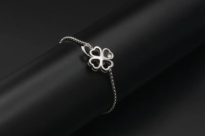 Chopard 18ct White Gold Happy Diamonds Good Luck Charm Bracelet 0.05ct