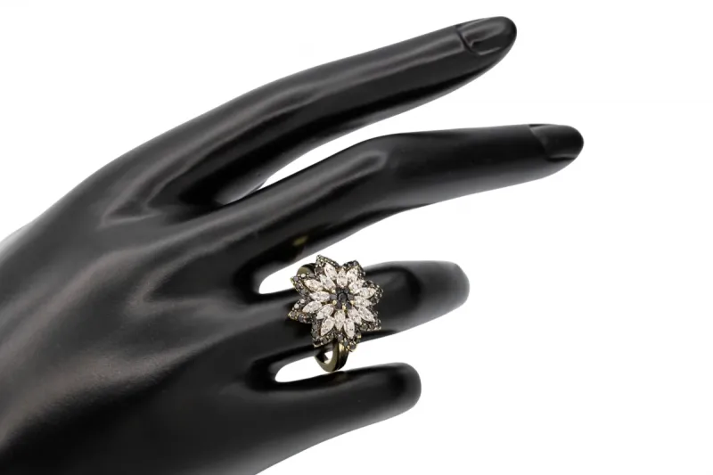 9ct Yellow Gold Diamond Flower Ring 0.85ct