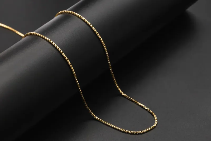 18ct Yellow Gold Box Chain 7.7g