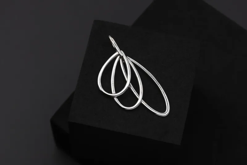 18ct White Gold Diamond Triple Loop Swing Pendant 0.78ct
