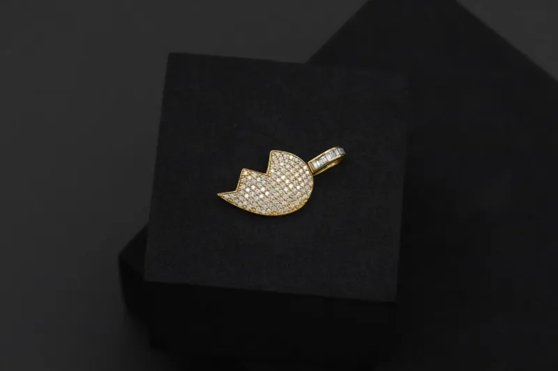 9ct Yellow Gold Half A Heart Diamond Pendant 1.10ct