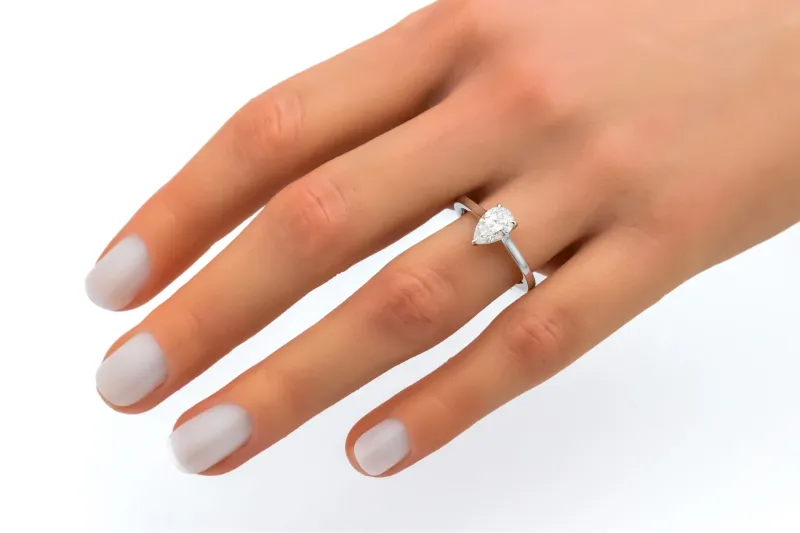 18ct White Gold Pear Shape Diamond Engagement Ring 0.80ct GIA Certified