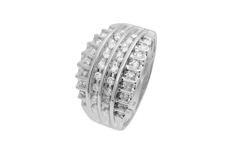 9ct White Gold Diamond Ring 0.36ct 4.9g