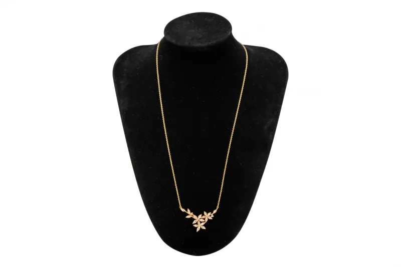 18ct Rose Gold Diamond Flower Necklace App 1cts