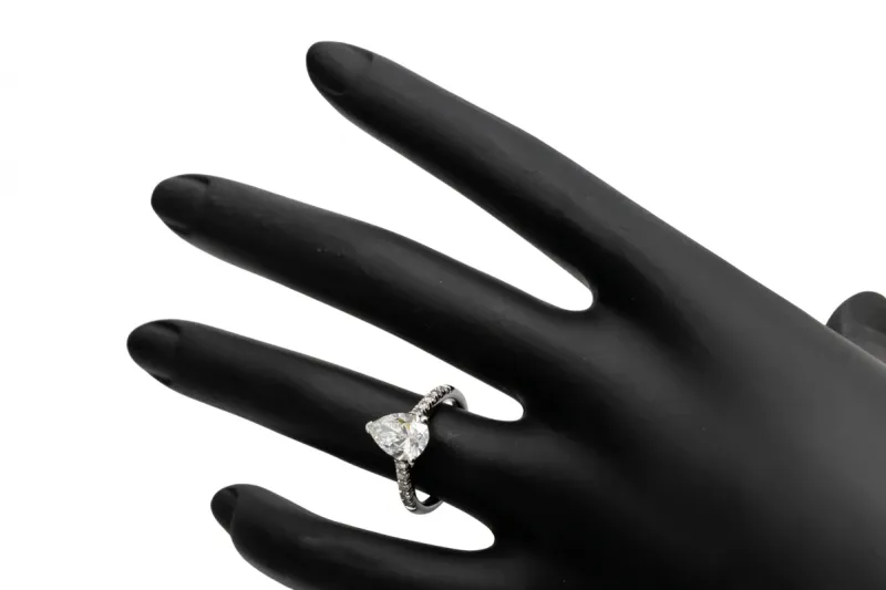 18ct White Gold Pear Lab Diamond Engagement Ring 1.60ct IGI Certified