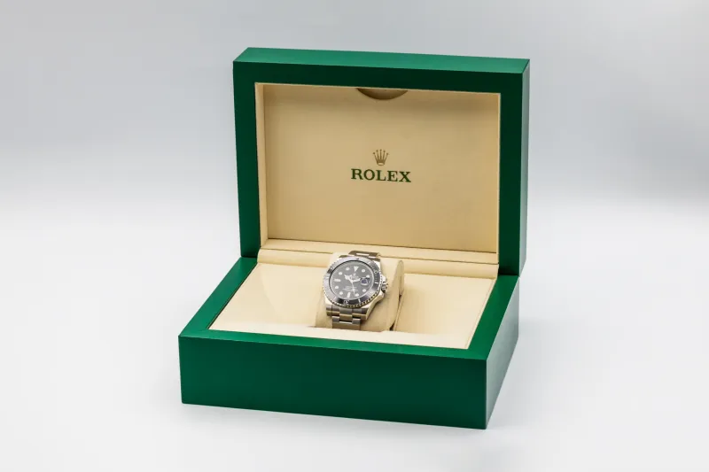Rolex Submariner 40mm Stainless Steel Oyster 116610LN Circa 2015