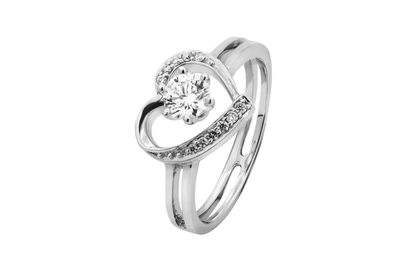 [S3297] 18ct White Gold Heart Shaped Diamond Ring 0.41ct