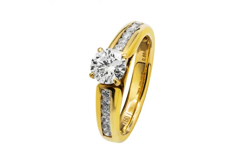 18ct Yellow Gold Round Brilliant Diamond Ring with Shoulder Stones 0.66ct