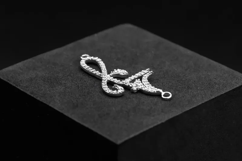 9ct White Gold Arabic "I Love You" Pendant 0.45cts