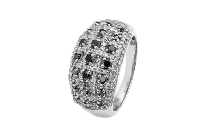 9ct White Gold Black & White Diamond Ring 0.68ct 6g