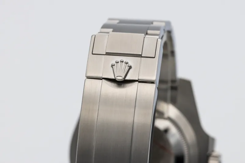 Rolex Submariner Date 40mm 'Hulk' Stainless Steel Oyster 116610LV 2016