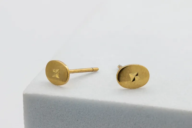 9ct Yellow Gold Stud Earrings 0.7g