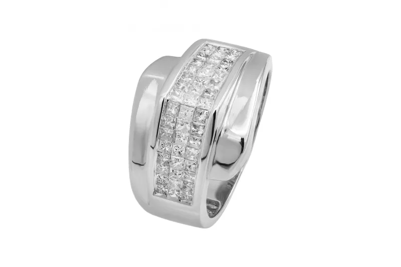 14ct White Gold Princess Pave Set Diamond Ring 1.50ct 8.5g