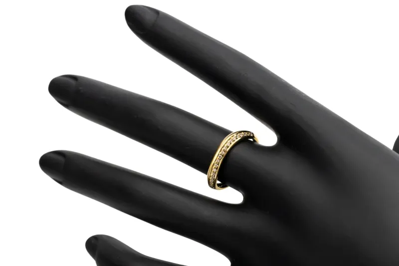 18ct Yellow Gold & Diamond Shaped Wedding Band 0.10ct