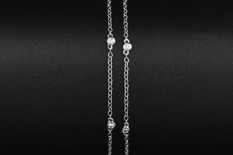 18ct White Gold Diamond Station Chain Necklace 0.20ct
