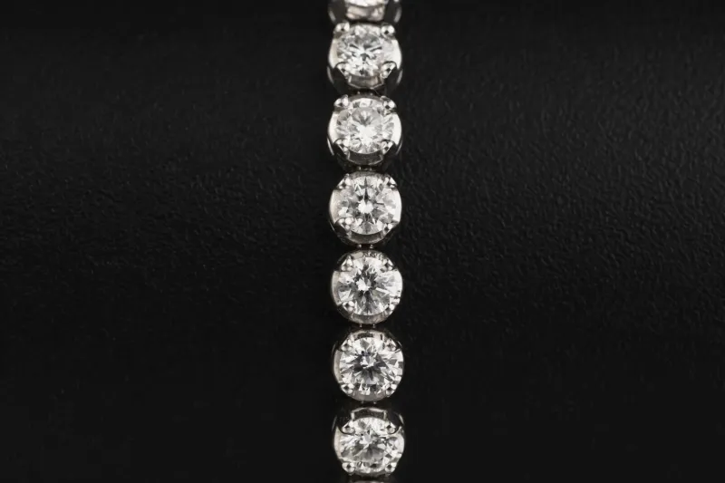 Above Earth 14ct White Gold Lab Grown Diamond Tennis Bracelet 4.98ct