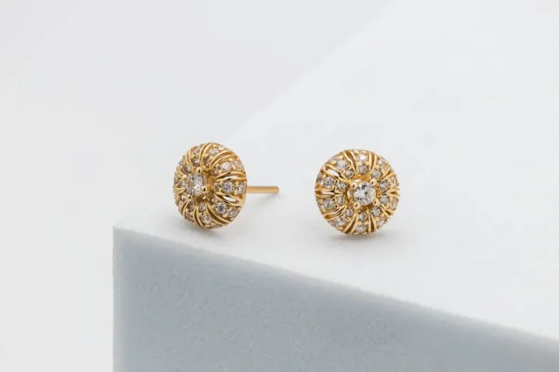 9ct Yellow Gold CZ Cluster Stud Earrings 2g