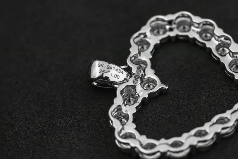 9ct White Gold Diamond Heart Pendant 1ct