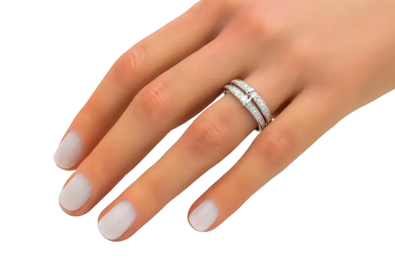 18ct White Gold Diamond Twist Design Ring With Double Diamond Shoulders 0.88ct