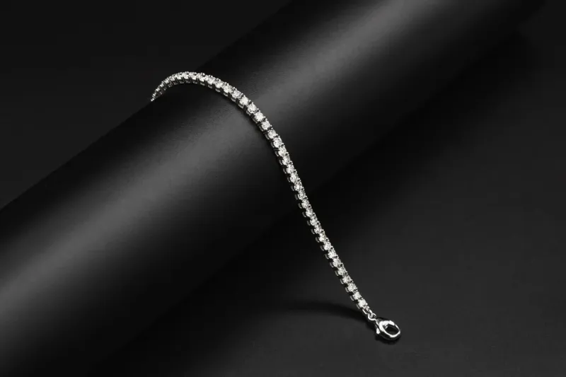 18ct White Gold Brilliant Diamond Line Bracelet 4.98ct