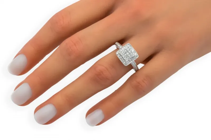 9ct White Gold Princess Cut Engagement Ring 0.90ct