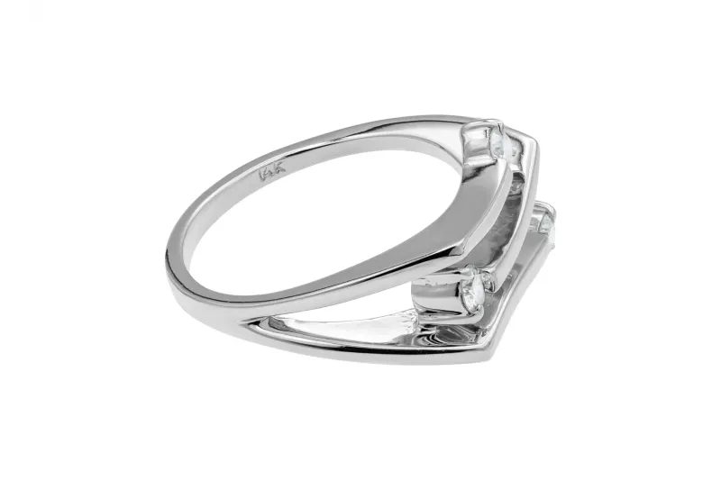 14ct White Gold 3 Stone Diamond Split Shank Ring 4.7g 0.26ct