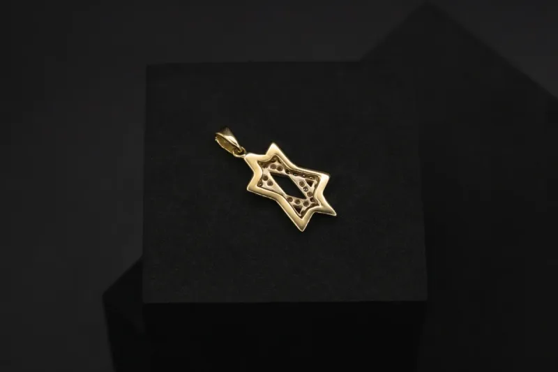 18ct Yellow Gold Diamond Star of David Pendant 0.28ct