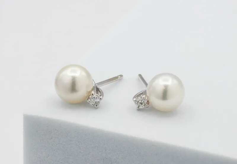 18ct White Gold Diamond & Pearl Stud Earrings 0.80ct