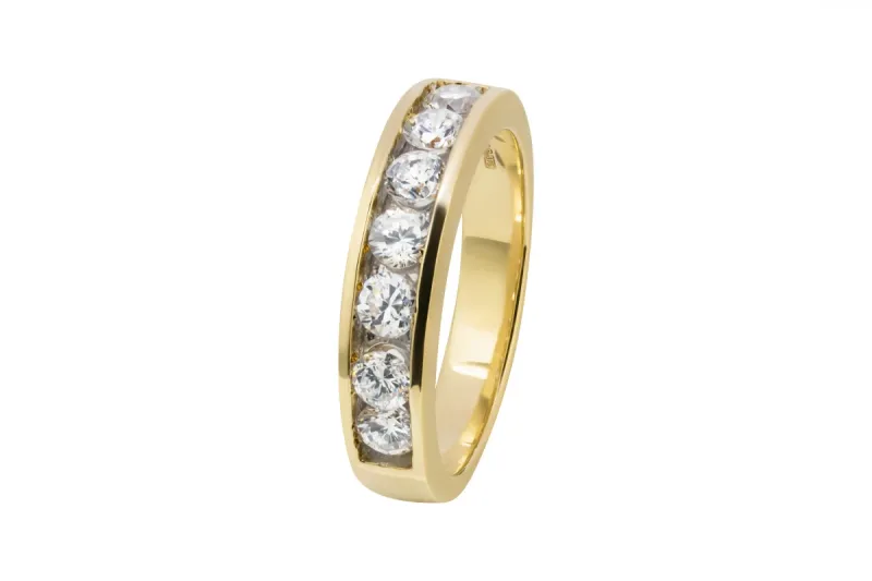 9ct Yellow Gold Cubic Zirconia Wedding Band 4.7g
